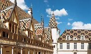 Vol VIP en hélicoptère au départ de Paris : Les hospices de Beaune