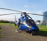 Excursion VIP au départ de Paris : vol en hélicoptère Dauphin