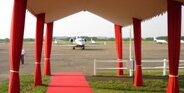 Arrivée en avion d'affaires à Nevers