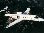 Bombardier learjet 31a flying